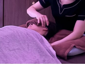 プティラボ(Petit Labo)の写真/【あなたへの贅沢なご褒美】心と頭皮を潤す、至福のひととき。美髪/リフトアップ/眼精疲労を解消◎