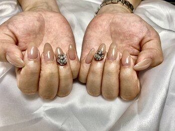 ビジューネイル