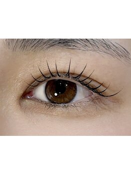 ナチュラル上品な目元にしたい