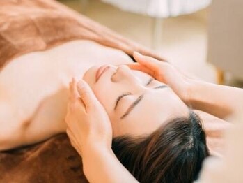 リラ(Lilas)の写真/写真を撮るのが、もっと楽しくなる♪小顔矯正で加工いらずの自分へ☆写真映え若見え両方叶えたい大人女性◎