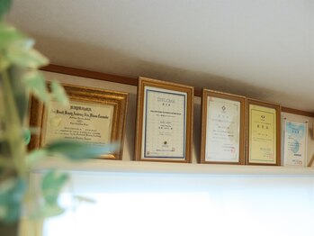 ビーグレース(Bee Grace)/認定・資格を多数取得の信頼店