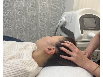 モエナ バイ キックス(MoeNa by kix)/心地良いツボ押し♪