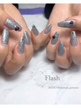 モナールアンド(MONNAL&)/フラッシュネイル