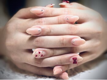 キラネイル(Kira Nail)の写真/お仕事柄、派手なネイルが出来ない方、こだわりのある方でも納得の仕上がりに！定額コースもご用意あり☆