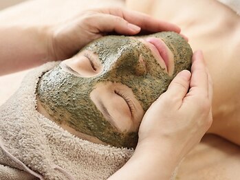 メロー(MELLOW)の写真/【REVIハーブピーリング☆顔×背中セット¥22000】大事な予定の前に1度で叶うトータル垢抜け♪肌悩み対策に!