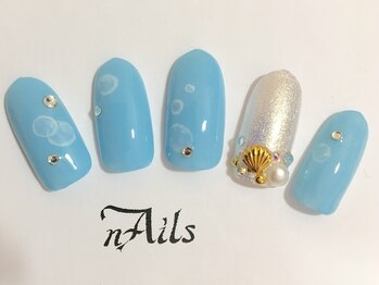 ネイルズ(nAils)/水玉デザイン