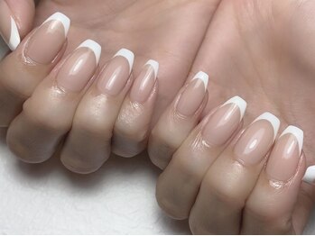 ネイルアンドアイラッシュ ルクソー ホテル日航福岡店(Nail&Eyelash LUXUEUX.)の写真/自爪に優しい！話題の削らないジェル【パラジェル】登録サロン☆ネイルができない方はネイルケアで美爪に！