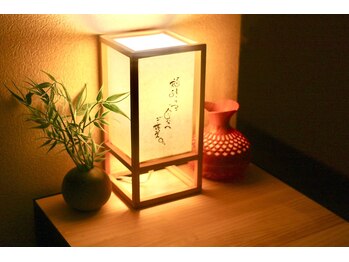 ひなたくち/旅館のようなサロン