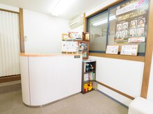 川口カイロプラクティック整体院の雰囲気（お店に入ってすぐの受付です）