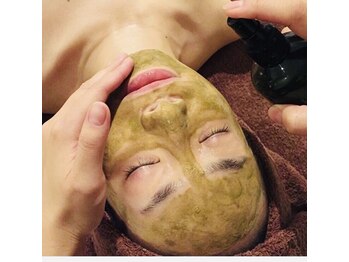 クレア 国際通りカーゴス店(CREA)/肌あれに・美肌ハーブピーリング