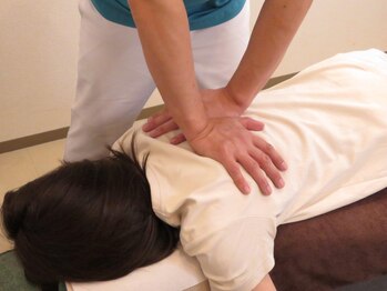 アールビービープラス(RBB+)/猫背で背中が辛い方