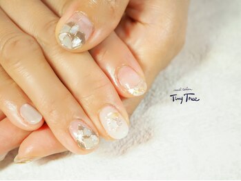 タイニーツリー(Tiny Tree)/シックな夏ネイル♪