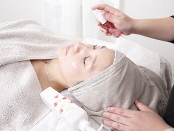 アンベリール(Embellir)/毛穴を引き締めるローズ化粧水