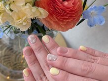 ヘアーアンドエステティック ヴェリス(hair&esthetic Velis)/お花イエローネイル