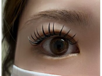 マヴィ(Mavie)の写真/【持続力1.5～2倍】最新LEDエクステで「取れない」感動を◎水・汗に強く、付けたての美しさを徹底キープ！