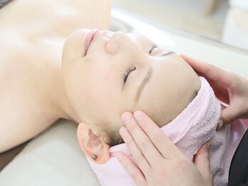 ヒール(heal)/フェイシャル&ヘッドマッサージ
