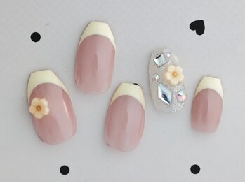 クリスタル(Crystal)の写真/【手元から季節を満喫♪】ハンドartやり放題&ストーンのせ放題¥7000(オフ込)☆持ち込みOK!パラジェル導入◎