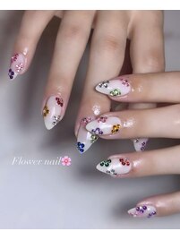 カラフルフラワーで華やかネイル