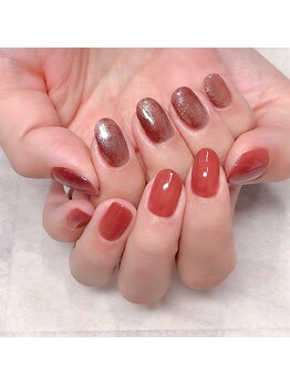 チャフ ネイルアンドアイラッシュ(CHAFF nail&eyelash)/マグネットジェル×透明感カラー