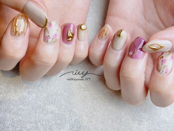 アイヴィー(IVY)/チューリップネイル