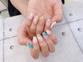 ひまわりデザインネイル