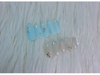 アレス 狛江店(ales)の写真/派手なネイルが出来ない…そんなあなたにぴったりな"naildesign"を演出◎主婦の方やOLさんにもオススメ♪