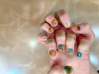 ハイブネイル(Hive nail)/ニュアンス ショートネイル