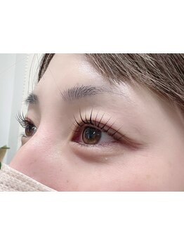 ナチュラル上品な目元にしたい