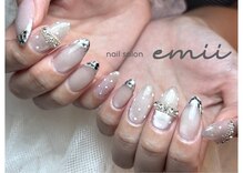 エミィ(emii)