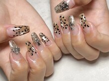 リフラ チャヤ(Li-Fra CHAYA)/秋冬のレオパード×クロムネイル