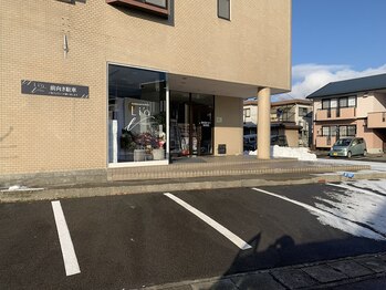 リア プラスマウナ(Li'a +MAUNA)/駐車場