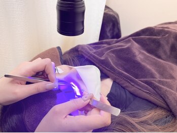 ピュアリス(Pualice)の写真/話題のLEDエクステ導入サロン★≪120本¥6500～≫マツエクのモチが悪くお悩みの方、是非お試しください♪