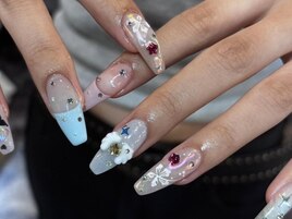 Momo限定Y2Kネイル