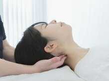 整体華の雰囲気（お悩みに合わせた施術で全身のお辛さを改善していきます。）
