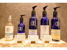 えん発酵温熱木浴 神楽坂店の雰囲気（ニールズヤード、ukaのオーガニックアメニティやタオル類完備◎）