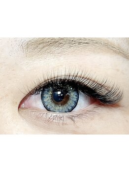 ボリュームのある目元にしたい