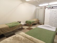 ティーボディメンテナンス(tea body maintenance)/ベッドは2つ整体用、1つエステ用