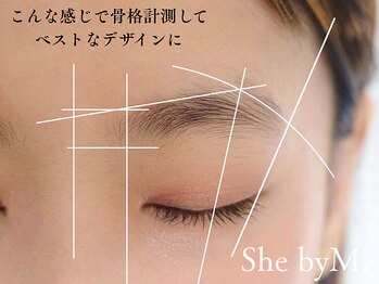 シーバイエム 蒲田(She byM)/眉毛→顔全体からの黄金比を計測