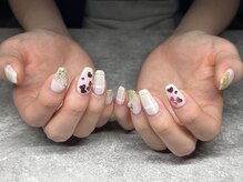 ネイルエリザベス(Nail Elizabeth)の雰囲気（チェックとハートホロで、甘可愛いデザインに☆）