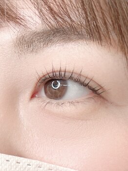 リブレ ジュネス 郡山堤下店(Libre jeunesse)の写真/大人女性の瞳に自信を★キープ力自慢のサロンで、ナチュラルに輝くまつ毛パーマを体験♪