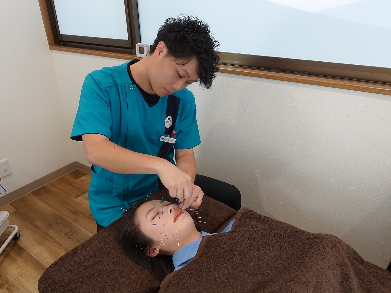 【美容鍼デビュー】たるみ・ほうれい線根本改善へ｜本格美容鍼×高濃度水素