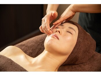 ブリエールラミール/筋膜リリースでリフトアップ