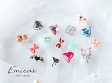 エミュー(Emieux)の雰囲気（韓国ワンホン・中華パーツ豊富！推しネイルにも！♪）