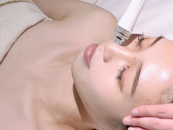 べリンダ 高崎店(BELINDA)の写真/頑固な黒ずみ大掃除【ツルツル陶器肌】ダウンタイムなし美容液ピーリング☆ハイドラフェイシャル¥7700円～