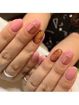 ヘアーアンドビューティー ルーツ(#roots)/べっ甲ネイル