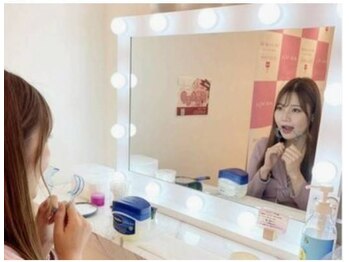 エクシアホワイトニング 旭橋店/3.オープナーを装着