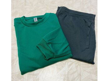 カリデス(Calidez)/４，お着替え