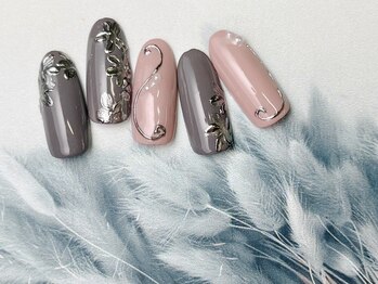 メタリックフラワーネイル