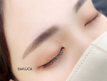 エミルカ(EMILUCA)/アイブロウスタイリング