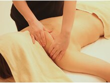 ヒールプラス(heal+)の雰囲気(揉み出しリンパで、疲れもむくみもスッキリ解消♪)